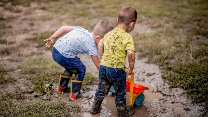 „Měla byste se o děti lépe starat,“ řekla mi učitelka. Tohle udělal jejich otec