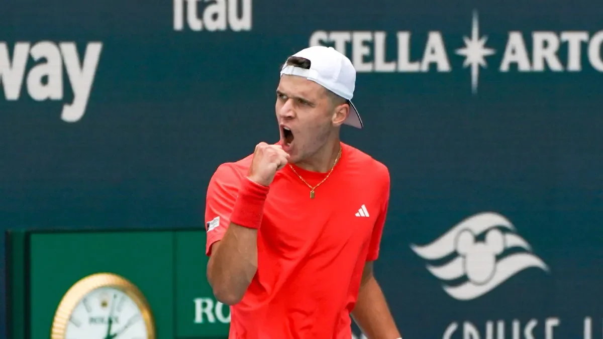 Menšík přežil klinickou smrt. Ve 2. kole Australian Open vyzve talentovaného Španěla