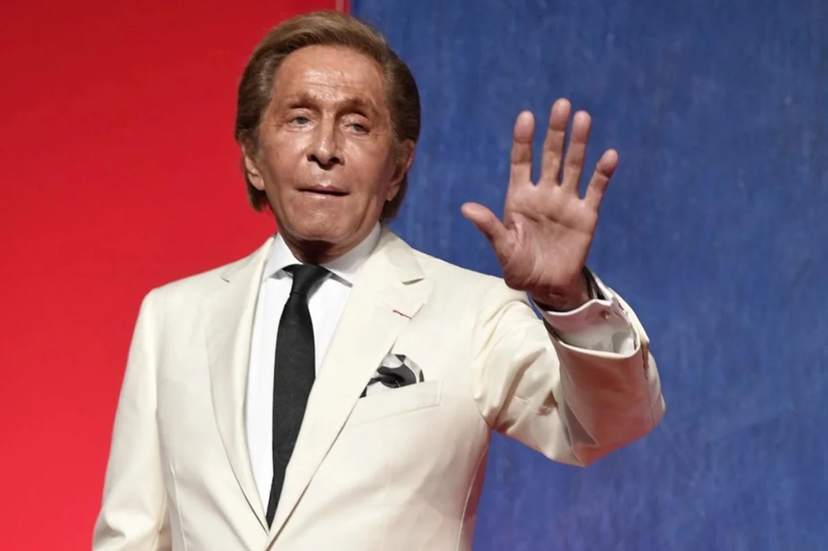 Zemřel Valentino Garavani, poslední z hvězdných návrhářů 20. století. Jedna velká módní éra skončila