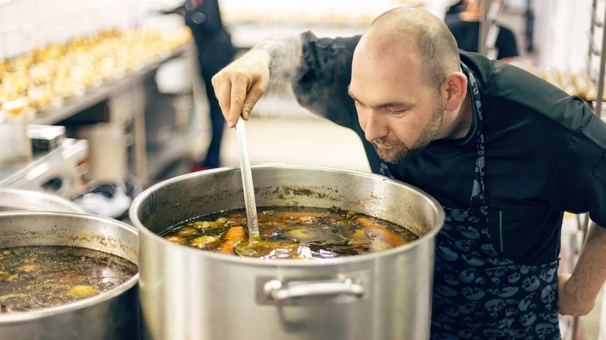 Pohlreich by zaplakal. Tato levná přísada zničí chuť každého jídla. Češi ji kupují po kilech