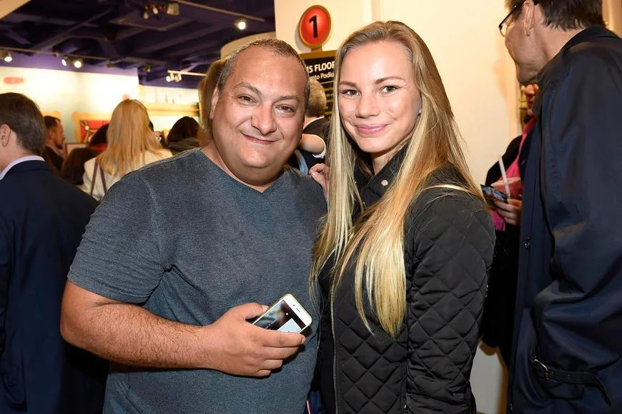 Koncert pro Patrika Hezuckého: O2 arenu zaplnili dojatí muzikanti, vystoupila i vdova se synem