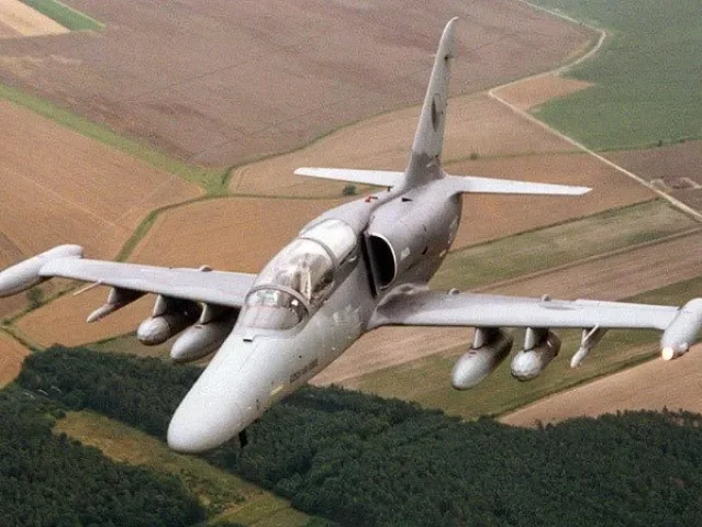 Dodání čtyř letadel je nesmysl. Ukrajinský požadavek odmítla už Fialova vláda