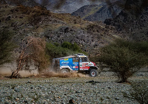 Problémy řešil od začátku. Ale Dakar se nevzdává, říká Šoltys. Těší se na zmrzku