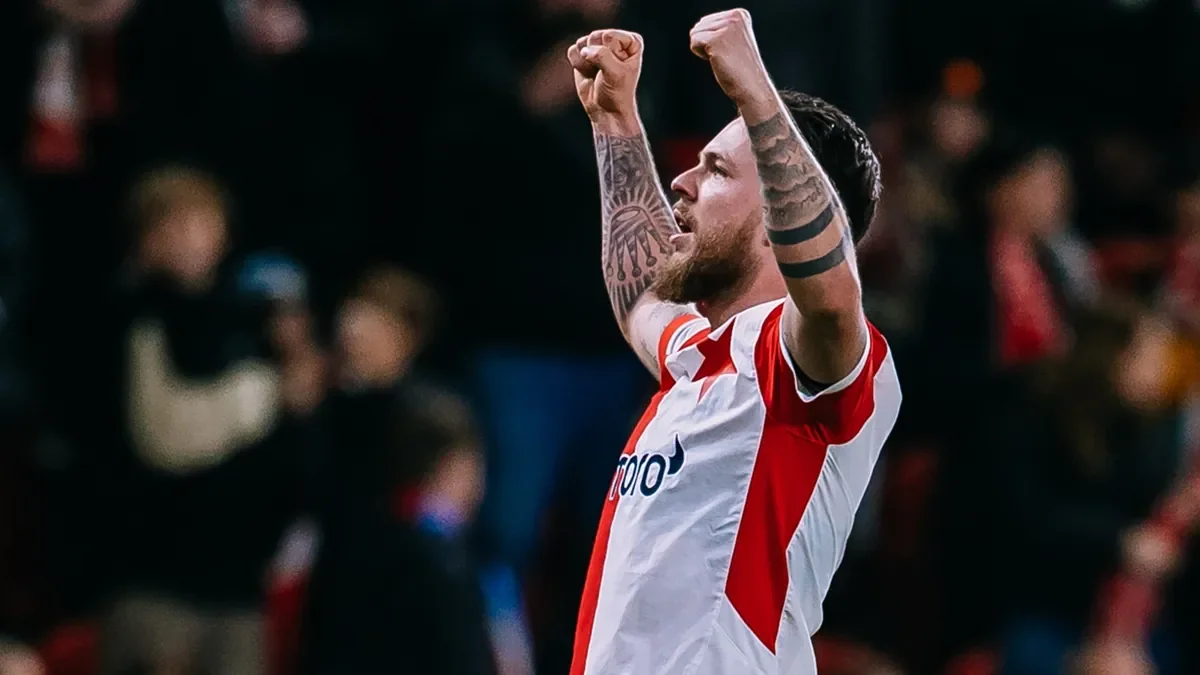 VIDEO: Slavia senzačně šla do vedení proti Barceloně, trefil se Kušej