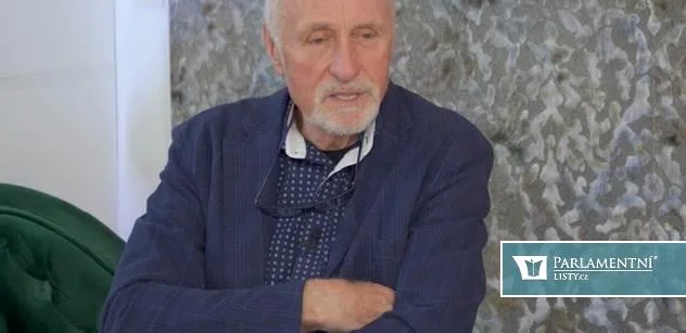 Topolánka děsí průzkum. Tak štve proti důchodcům