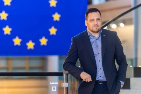 Zavřít Schengen ruským vojákům. Zdechovského výzvu podporují desítky europoslanců