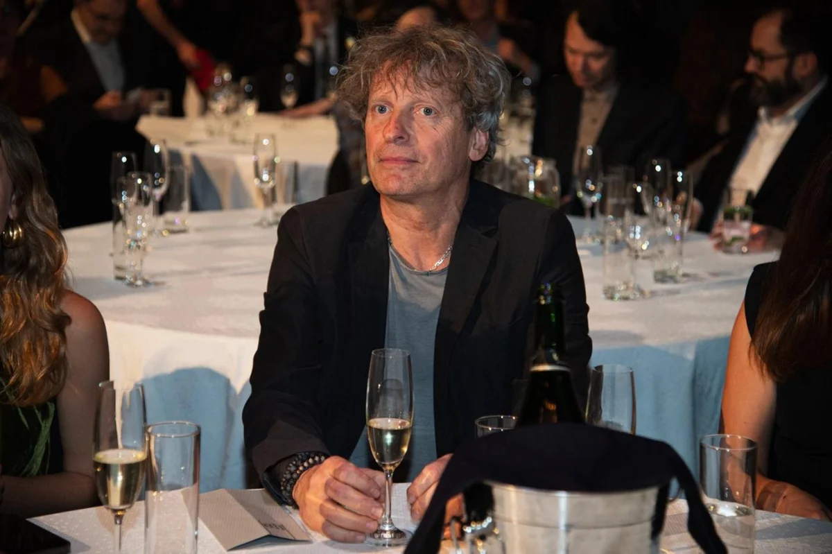 Česko má svého Justina Biebera. Syn Davida Prachaře je zpěvákovi nápadně podobný, podívejte