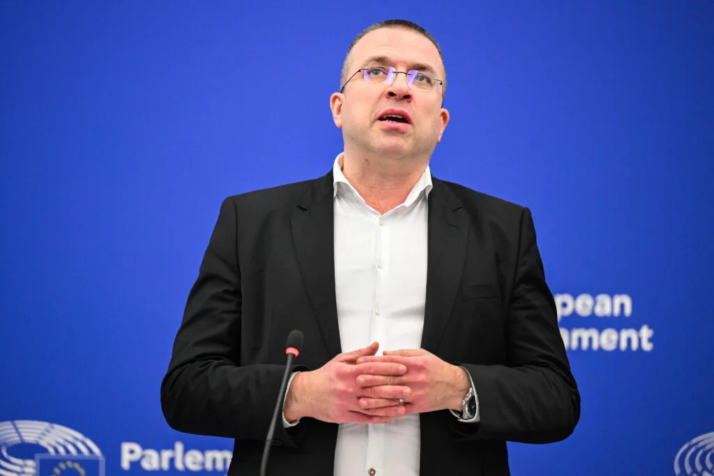 Závislost na Indii a Číně musí skončit. Europoslanci přitvrzují u léků