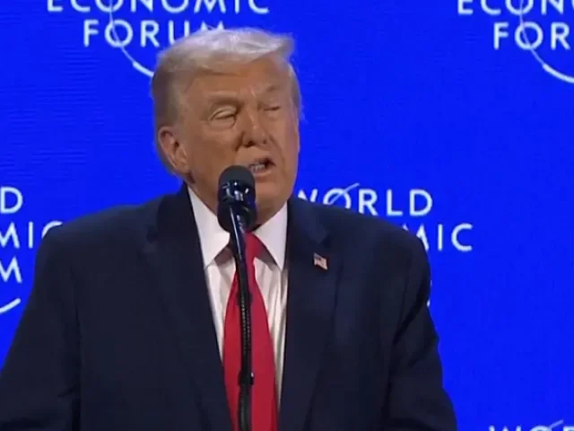 Miluju Evropu, ale Evropa nemíří tím správným směrem, uvedl Trump v Davosu