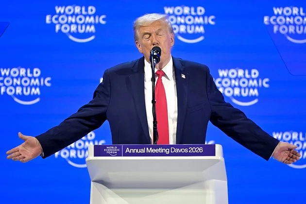 Trump v Davosu spojil migraci s úpadkem Západu. Odborníci mluví o rasismu