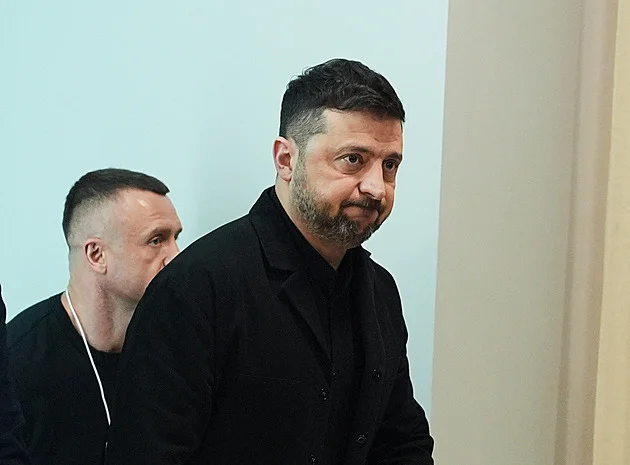 Úsilí zastavit válku míří k závěru, řekl Trump. Se Zelenským jedná v Davosu