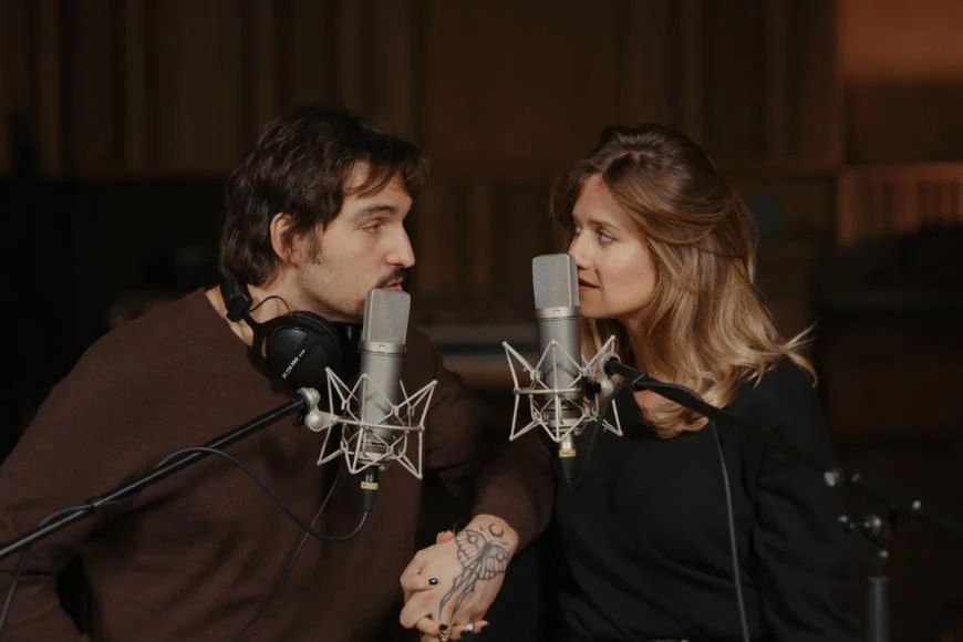 „Co stále hledáš, je mnohem blíž, než čekáš.“ Smetana a Haj nazpívali píseň k filmu