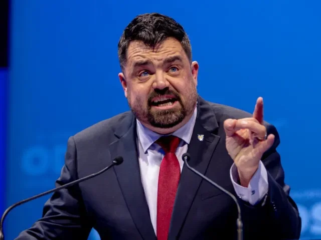 Novotný chce po návratu z vězení zpátky do ODS. Převlékání kabátů se mi příčí, říká