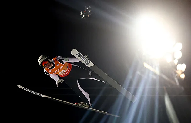 Prevc ovládl první polovinu MS v letech na lyžích, všem soupeřům výrazně odskočil