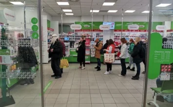 Síť Dr. Max stahuje z prodeje dvě šarže kojenecké výživy, může v nich být toxin