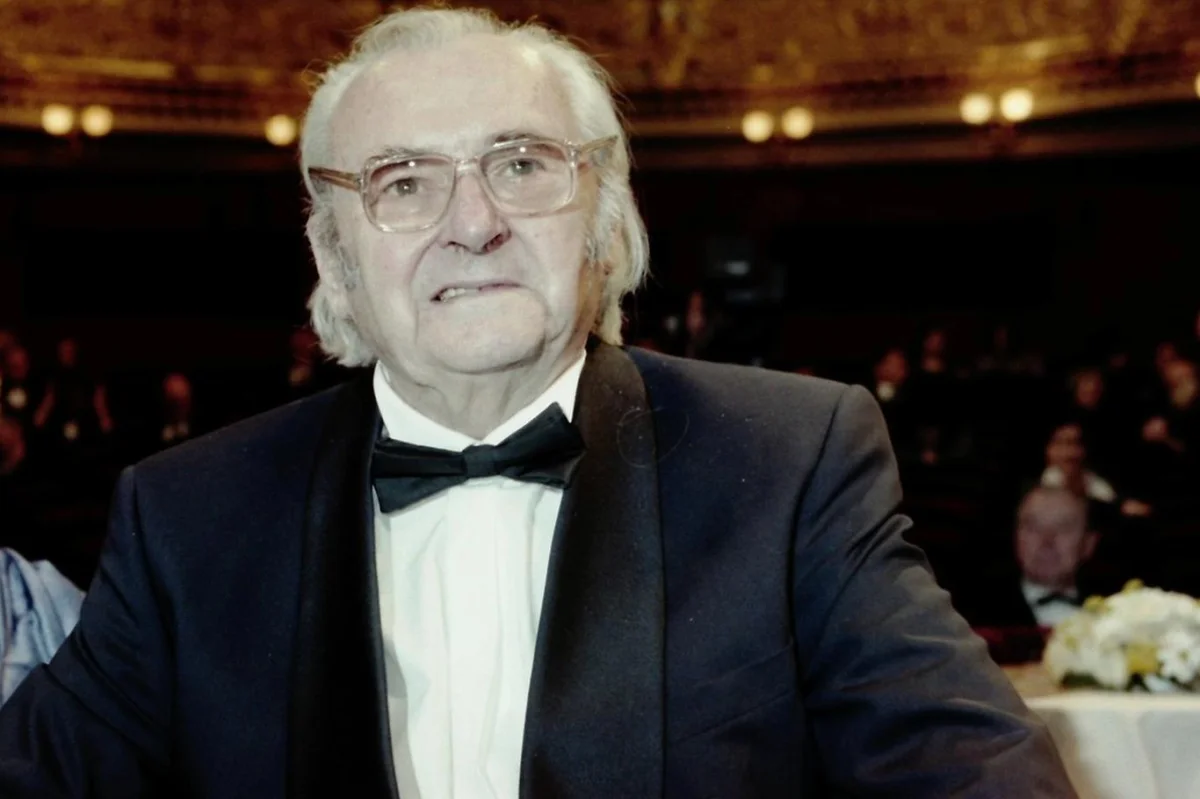 Jiří Sovák měl chalupu na Kutnohorsku.Terasa s výhledem do zeleně byla jeho zkušebnou i místem odpočinku - Kultura PoznatSvet.cz článek na Media24.cz