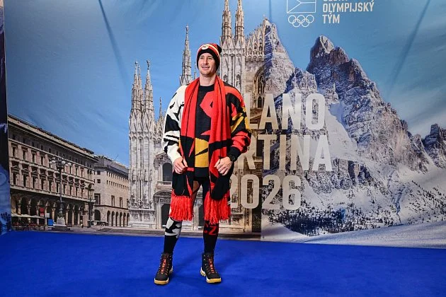 OBRAZEM: Čeští hokejisté mají nafasováno. Takhle jim sluší olympijská kolekce