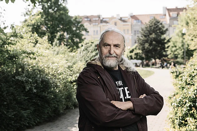 Božena Němcová pila rum, kouřila a měla milence. Svatá nebyla, líčí historik Čechura