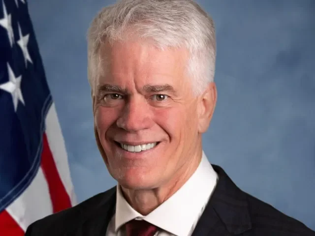 Čeští vojáci byli spojenci a rodinou pro Američany, s nimiž sloužili, napsal velvyslanec USA v Praze