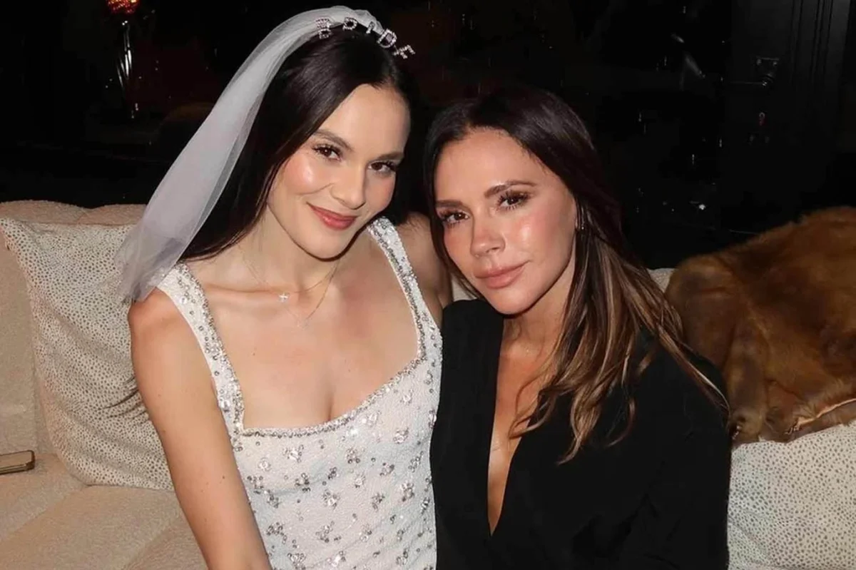 Video tančící Victorie Beckham rozděluje internet. Jak to vypadalo na svatbě Brooklyna a Nicoly?