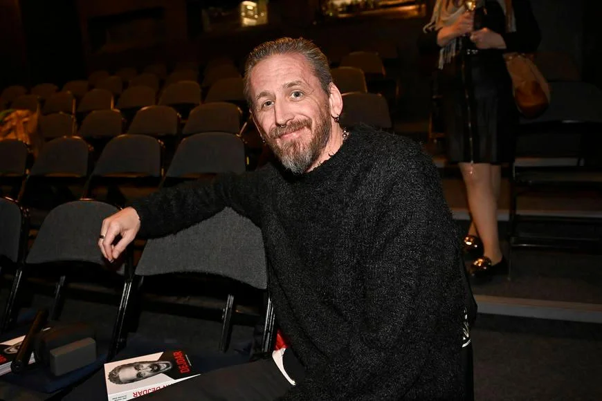 Třeštík vyděsil fanoušky krvavě rudýma očima: „Zánět rohovky je dost nepříjemnej.“ Léčí se už měsíc