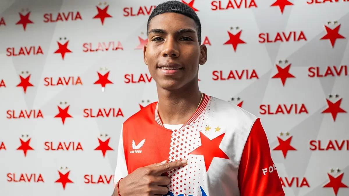 Slavia lovila v Kolumbii. Do Prahy dorazil 18letý obránce Solarte