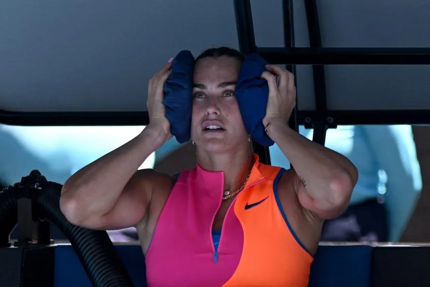 Suverénní Sabalenková má nakročeno ke třetímu titulu v Melbourne, je v semifinále