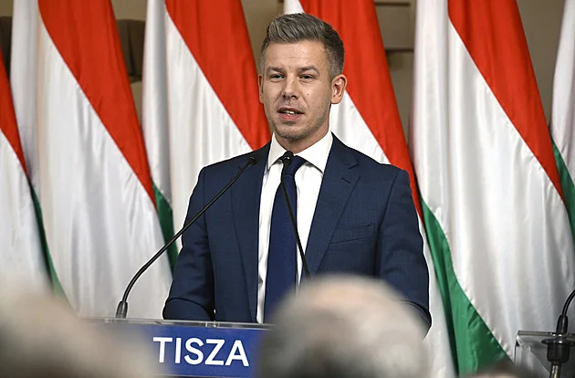 Když Ficovi hrozila basa, na hranicích už na něj čekalo Orbánovo auto, tvrdí Magyar