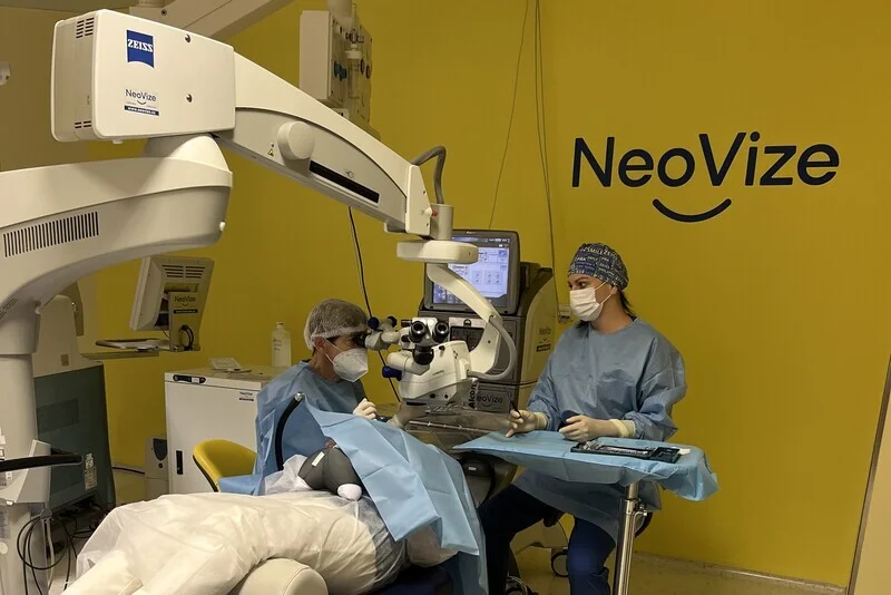 Odborníci varují: Přezrálý šedý zákal je častější a přichází v nižším věku. Operace je pak komplikovanější