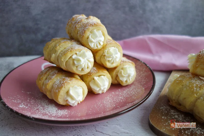 Lepší než z cukrárny: Recept na domácí kremrole, které se rozplývají na jazyku
