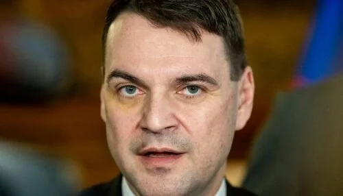 Co si to dovolujete, pane Macinko? Pirátka ve Sněmovně vyjela na nepřítomného ministra, komentovala to Pekarová Adamová