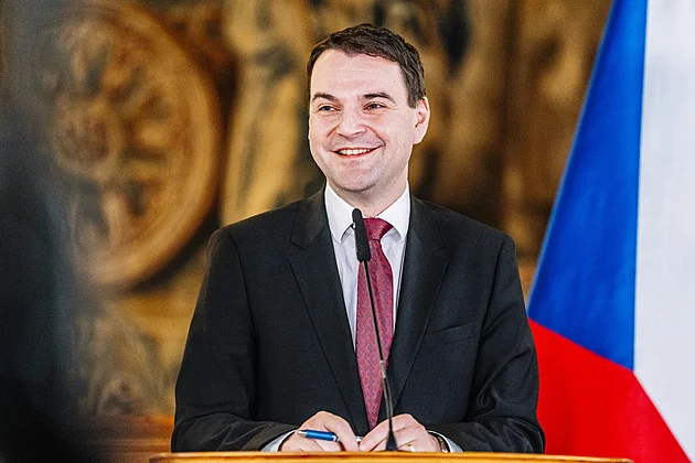 Macinka zavedl mírnější pravidla pro cesty ruských diplomatů do Česka