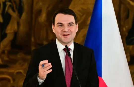 Macinka podle serverů zavedl mírnější pravidla pro cestování ruských diplomatů