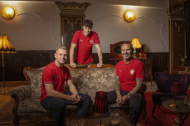 Změní česká reprezentace dodavatele dresů? Po třiceti letech může skončit Puma