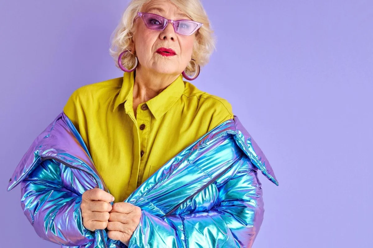 Nejnevkusnější kabáty pro ženy nad šedesát. České seniorky je milují, vypadají v nich starší a neohrabané