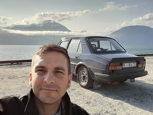 Paličák z Valašska dobyl sever. Neuvěřitelnou expedici podnikl se stodvacítkou