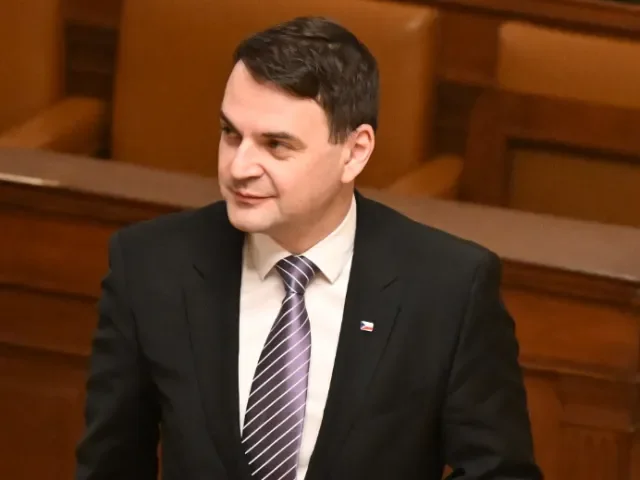 Nebudeme zakazovat médiím vstup, k novinářům mám kladný vztah, řekl Macinka