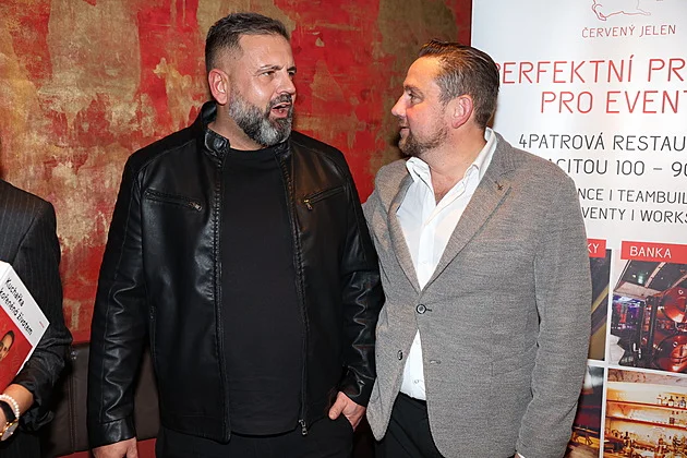 Radek Kašpárek po dlouhé době na veřejnosti. Exmanželka marně hledá novou lásku