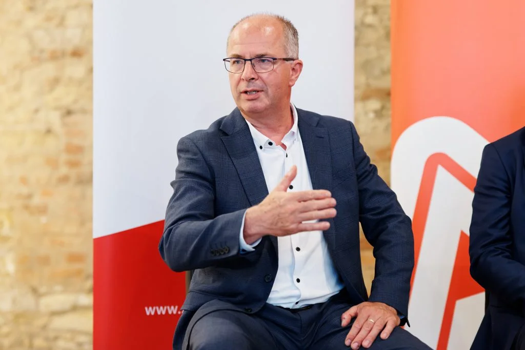 Bitva o peníze VZP: Philipp mluví o nespravedlnosti a píše pozměňovák