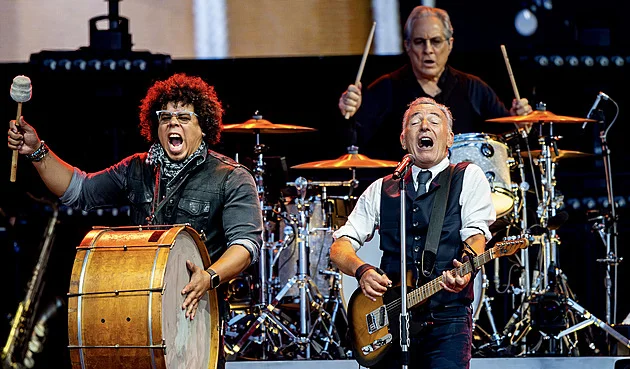 Soukromá armáda krále Trumpa řádí, zpívá Springsteen v písni Streets of Minneapolis