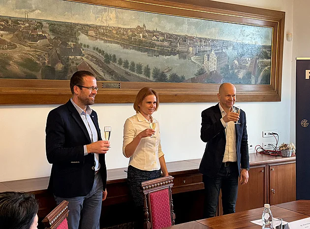 Nejdřív Plzeň, teď Kolín. Nejbohatší Čech vstupuje po fotbalu také do hokeje