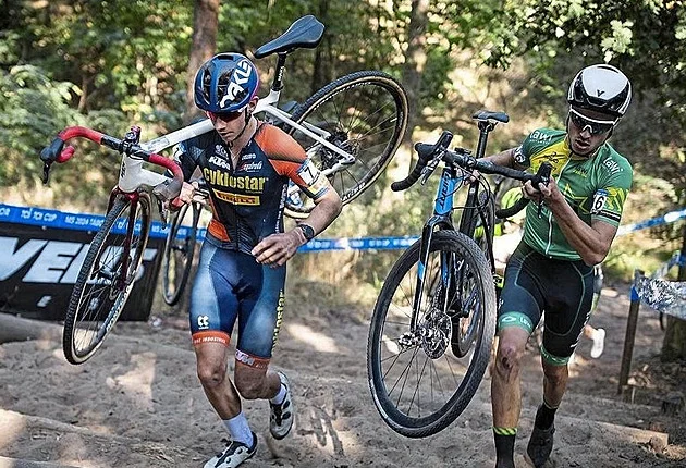 Cyklokrosař s cukrovkou prohání elitu. A tuší: Nebýt táty, asi bych nejezdil - Sport iDnes.cz článek na Media24.cz