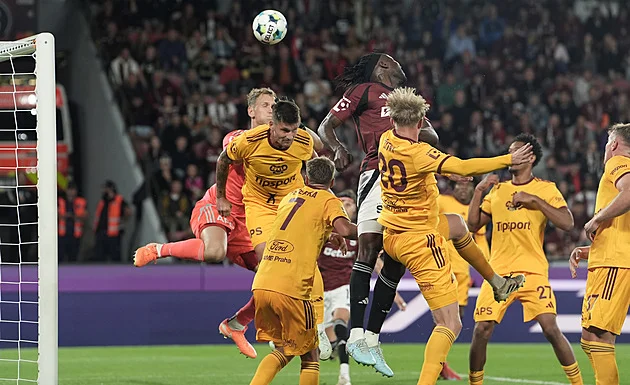 ONLINE: Dukla - Sparta, v základu Ševínský či Kadeřábek, posily na lavičce