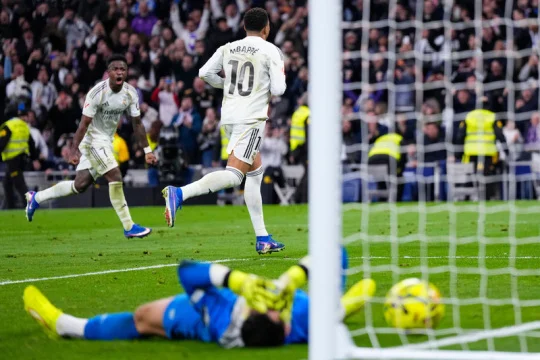 Real Madrid díky Mbappého penaltě v nastavení zvítězil 2:1 nad Vallecanem