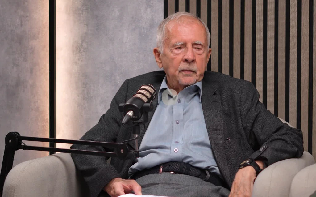 Právo je pro lidi nesrozumintelné. Ombudsman kritizuje stát za chaos