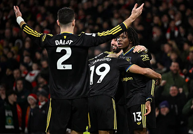 ONLINE: Manchester United čelí Fulhamu, v akci i Aston Villa. Večer Tottenham - City