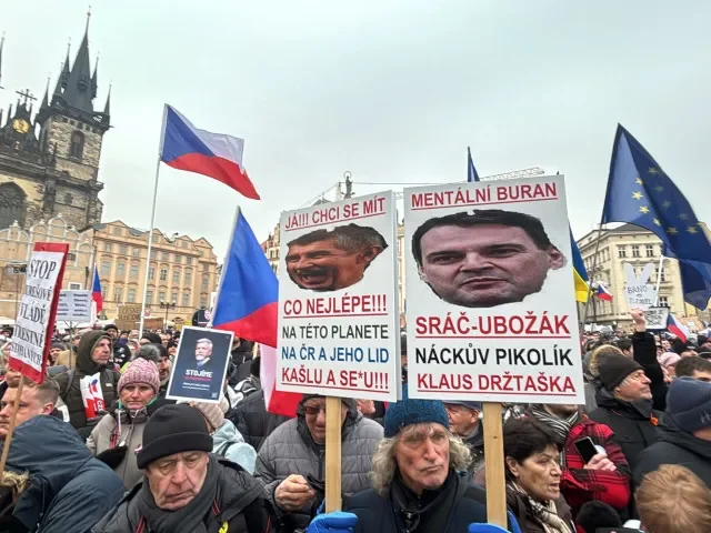 V Praze se koná demonstrace Milionu chvilek na podporu prezidenta Pavla