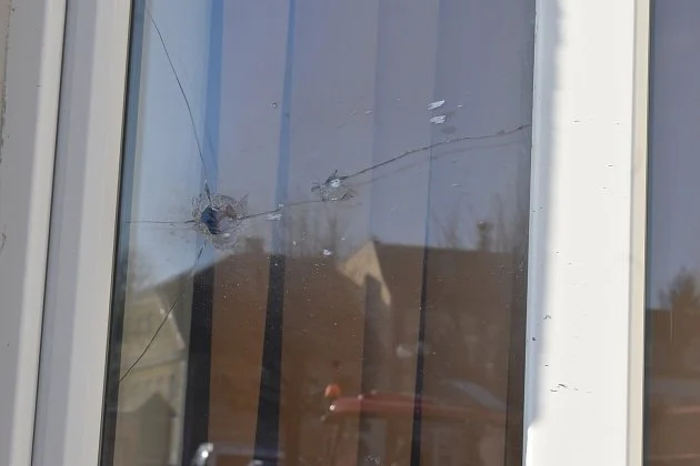 Opravy radnice v Chřibské pokračují. Střelec způsobil škody za stovky tisíc