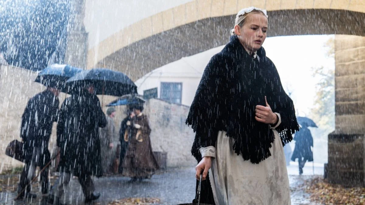 Zítra večer pošlete děti spát. ČT 1 vysílá nejskandálnější český film všech dob o zakázané lásce. Napsala ho dcera celebrit