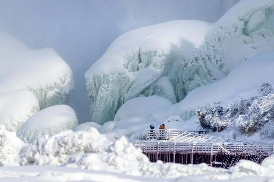 Zamrznou někdy Niagarské vodopády? Mráz je proměnil v pohádkovou scénu